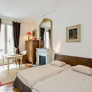 Quarto em Acomodações Particulares Charming Bedroom, Paris