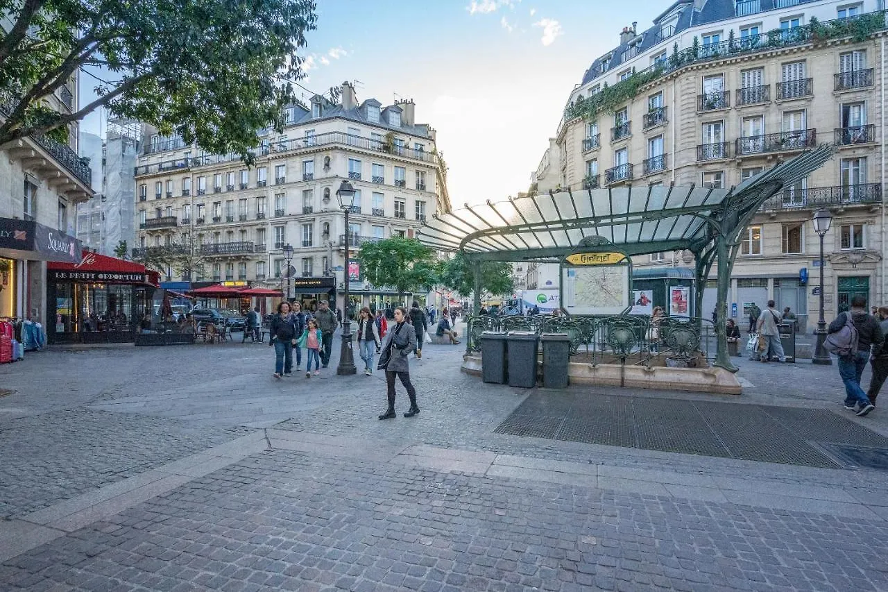 Yuna Les Halles Paris
